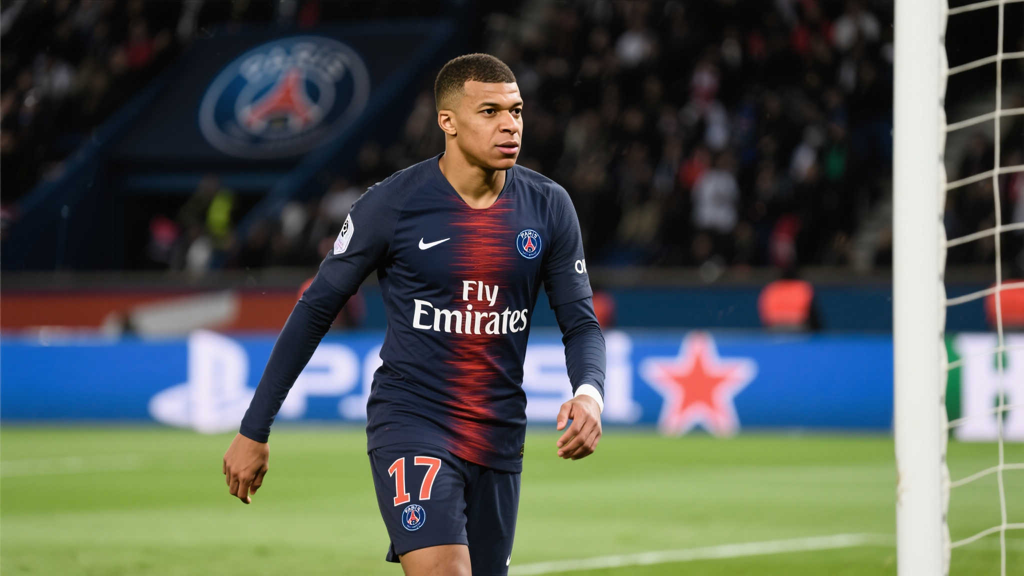 马尔基尼奥斯未来在巴黎成疑,或面临离队可能 作为巴黎圣日耳曼的队魂之一,马尔基尼奥斯曾是球队后